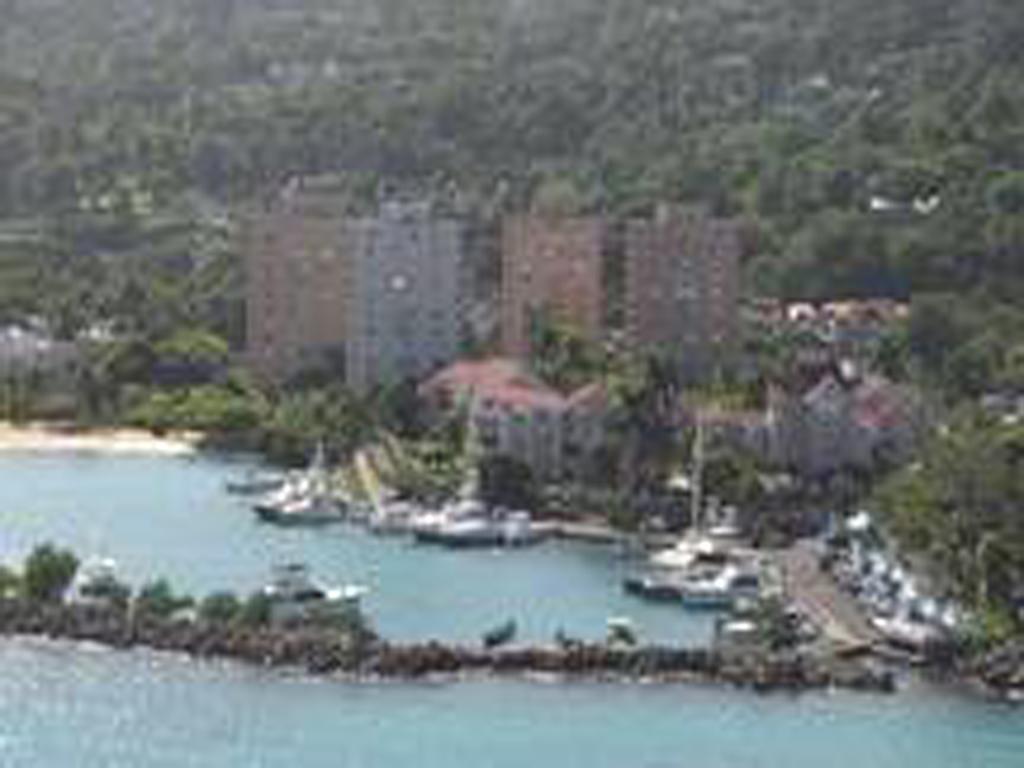 Turtle Beach Towers Apt 22 C - Ocho Rios Exteriör bild