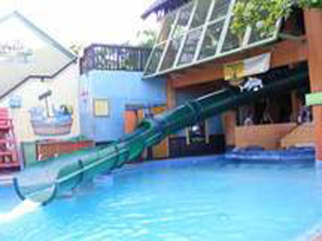 Turtle Beach Towers Apt 22 C - Ocho Rios Exteriör bild