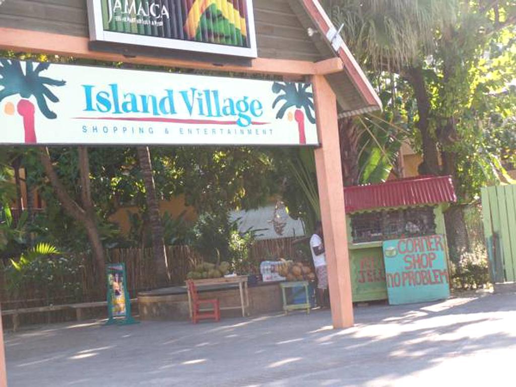 Turtle Beach Towers Apt 22 C - Ocho Rios Exteriör bild