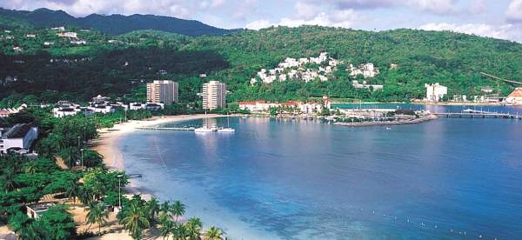 Turtle Beach Towers Apt 22 C - Ocho Rios Exteriör bild