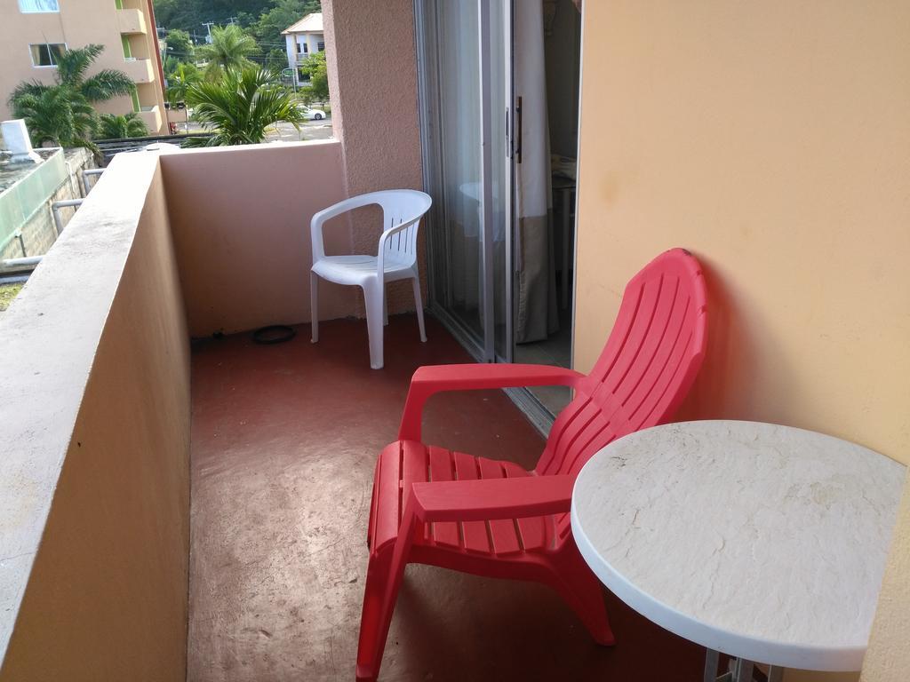 Turtle Beach Towers Apt 22 C - Ocho Rios Exteriör bild